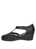 Sandalia de cuero negro para mujer, perfecta para el día a día.