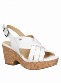 Sandalia de mujer en cuero blanco con taco bloque, estiliza sin perder comodidad.