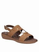 Sandalia camel de cuero con taco plano, comodidad y frescura para el uso diario.