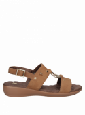 Sandalia informal camel de cuero, diseño estilizado y resistente, perfecta para verano.