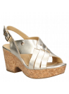Sandalia de mujer dorada de cuero con taco bloque de 7.5 cm, ideal para días calurosos.