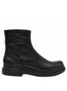 Calzado de cuero negro, corte alto y duradero, estilo utilitario, recomendado para trabajos que requieren resistencia.