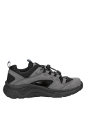Sandalia de hombre gris con ajuste de deslizador y terminal ajustable.