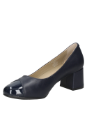 Zapato de vestir azul para mujer en cuero, con puntera redonda de charol que aporta un toque moderno y sofisticado.