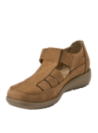 Zapato camel de cuero para mujer, combina estilo casual con materiales suaves y ligeros.