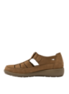 Elegante zapato de cuero camel para mujer, perfecto para ocasiones casuales y confort prolongado.