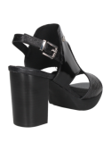 Sandalia negra de cuero premium para mujer, forro de poliuretano para mayor suavidad.