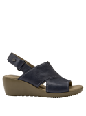 Sandalia azul de cuero premium para mujer, diseño elegante con taco cuña y punta redonda.