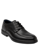 Textura del cuero en zapato Derby negro de hombre.