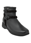 Calzado de cuero negro para mujer, estilo casual, con caña de 12 cm, perfecto para clima frío.