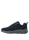 Zapatilla casual azul para hombre, ideal para ocasiones informales, combina comodidad y estilo moderno.