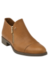 Zapato camel de cuero charol, diseño reptil, cremallera lateral, versátil para atuendos casuales y refinados.