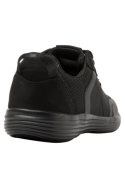 Zapatilla deportiva negra de mujer, estilo casual, combina con joggers o jeans, perfecta para ocasiones informales.