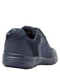 Zapatilla casual azul para mujer, acolchada en el tobillo, ideal con jeans o leggings.