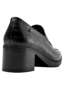 Zapato casual negro, 100% cuero, con diseño delicado y cómodo para uso diario.