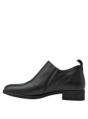 Calzado de cuero negro para mujer, diseño casual, protege del frío y humedad, altura de caña 7.5 cm.