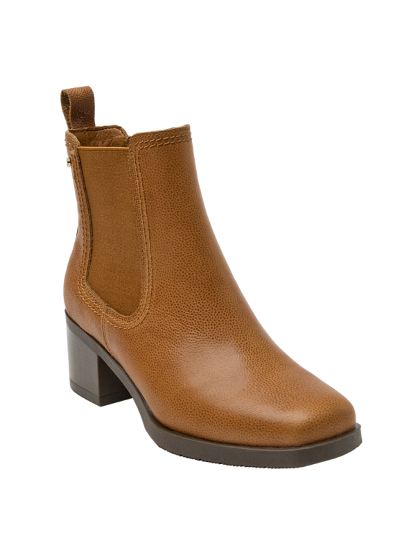 Cómodo botín Chelsea de cuero en color camel, con puntera redondeada y caña media, apto para el uso diario.