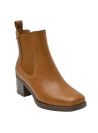 Cómodo botín Chelsea de cuero en color camel, con puntera redondeada y caña media, apto para el uso diario.