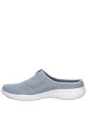 zapatilla celeste femenina, ligera y confortable, perfecta para uso diario.