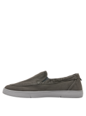 zapatilla gris de hombre en canvas premium, diseño moderno y juvenil, comodidad superior