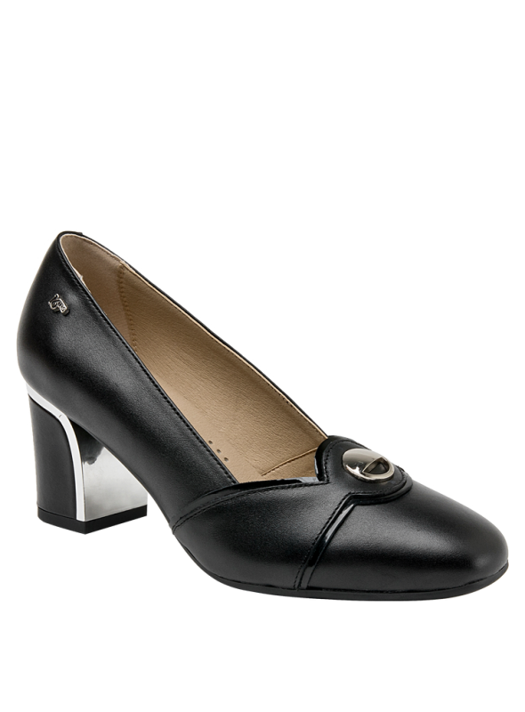 Zapato de cuero negro para mujer, ideal para un look casual, con altura de caña de 7 cm.