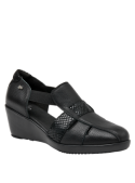 Calzado de cuero negro para mujer, diseño casual con forro de pu y altura de caña de 6 cm.