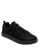 zapatilla textil negra de hombre con taco plano de 3 cm y punta redonda para confort diario.