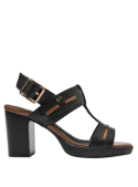 Sandalia negra de cuero para mujer, diseño casual con taco bloque, ideal para días calurosos por su comodidad.