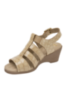 Sandalia beige de mujer, cuero premium, forro de poliuretano, ideal para días calurosos.