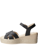 Sandalia negra de cuero para mujer, diseño anatómico, ideal para uso diario.