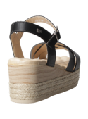 Sandalia casual de cuero negro para mujer, plantilla FOOT PILLOW para máxima comodidad.