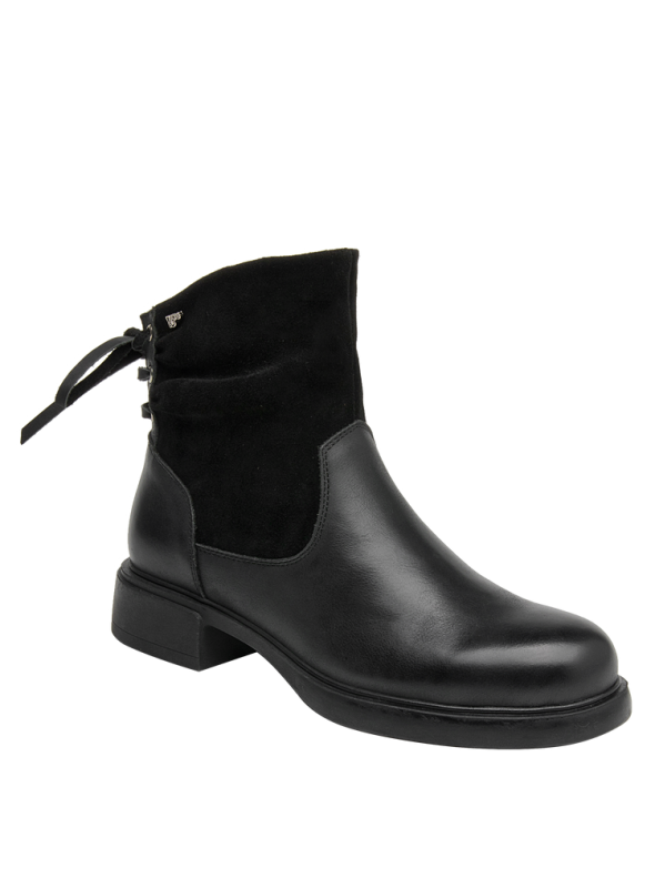 Calzado camel de cuero para mujer, estilo casual, con detalles texturizados y diseño funcional para todo el día.
