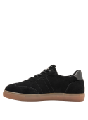 silueta de perfil bajo en zapatilla negra de cuero para mujer, con acolchado en el tobillo para mayor comodidad