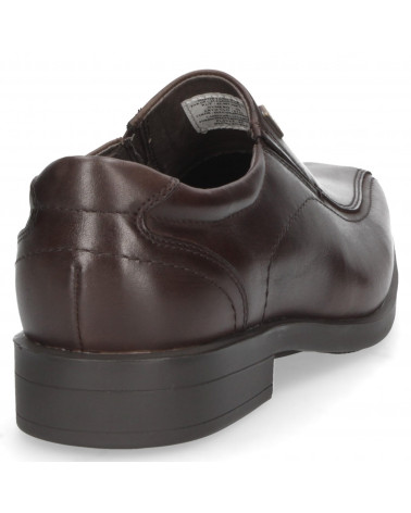 Zapato de vestir café para hombre, cuero, punta cuadrada, taco plano 2 cm.