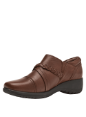 Zapato de cuero café para mujer, diseño casual sin cordones, suela de goma antideslizante ideal para caminar.