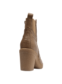 Botín de cuero camel para mujer, versátil para uso diario o formal, con tacón cuadrado y ajuste cómodo sin cordones.