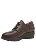 Zapatos oxford de cuero marrón para mujer, con suela gruesa dentada y cordones para ajuste seguro.