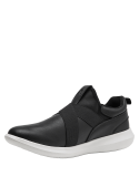 zapatilla negra urbana de cuero con combinación de materiales sintéticos y textiles que aseguran durabilidad y flexibilidad.