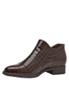 Elegante zapato de charol café para mujer, cuero con diseño reptil, perfecto para eventos sociales casuales.