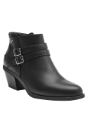 Botín negro de cuero para mujer, diseño casual y elegante con correas laterales y hebillas decorativas.