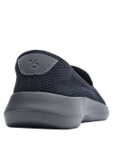 Zapatilla azul casual para mujer, tipo slip-on, con suela de goma para buen agarre y parte superior de malla transpirable.