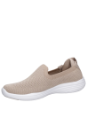 zapatilla beige de mujer con taco plano de 3.8 cm y punta redonda, ideal para uso diario.