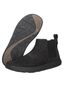 Calzado Chelsea negro de cuero texturizado, ideal para uso diario, con suela plana que proporciona buen agarre.