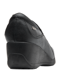 Zapato negro de charol de mujer con taco plano de 5 cm y punta cuadrada, ideal para uso diario.