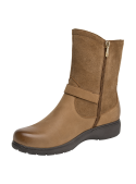 Bota casual camel de cuero con punta redondeada, brindando comodidad y elegancia para el uso diario en la ciudad.