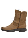 Bota de cuero camel para mujer con suela de goma robusta, perfecta para caminar en diversas superficies urbanas.