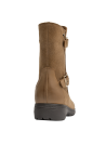 Bota casual camel de cuero con correas ajustables y hebillas metálicas, ofreciendo un toque sofisticado y moderno.