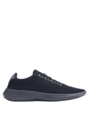 zapatilla azul deportiva de mujer, con suela que ofrece buena tracción en diversas superficies, perfecta para uso cotidiano.
