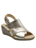 Sandalia de cuero dorado para mujer, perfecta para días calurosos, con punta abierta y diseño ligero.
