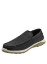 Mocasín masculino en cuero negro, diseño sobrio con detalles artesanales y suela contrastante.